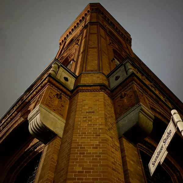 Rote Rathaus Ecke