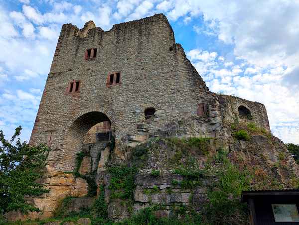 Ruine, Burg Landeck in Baden
