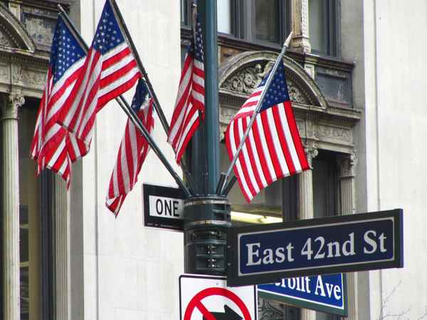 NYC - Straßenkreuzung East 42nd St