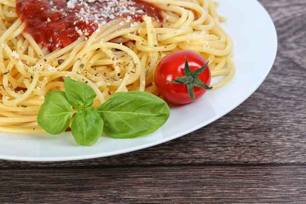 Spaghetti mit Tomatesauce