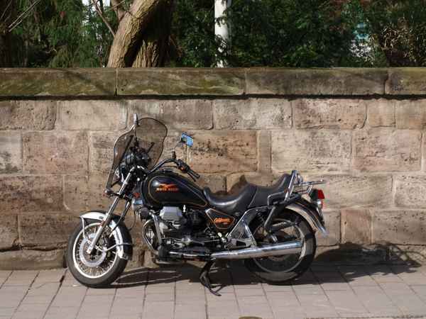 Motorrad: Motto Guzzi California