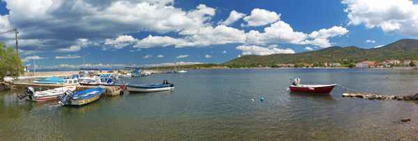 Bucht mit kleinem Fischerhafen, Lesbos