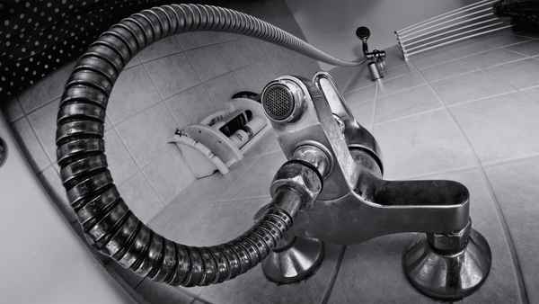 Wasserhahn aus einer anderen Welt