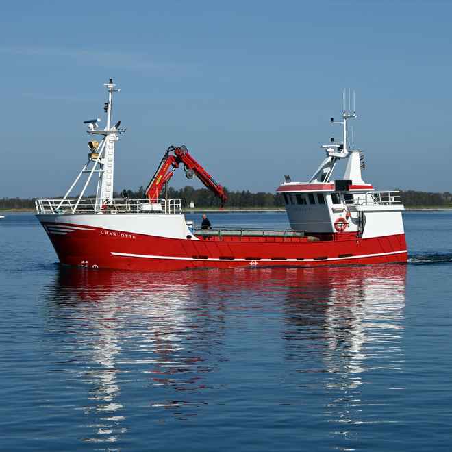 Schiff unterwegs
