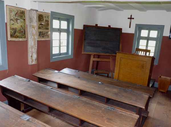 Alte Schule 1