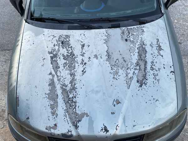 Lackschaden: Auto mit Sonnenbrand / Foto: Alexander Hauk