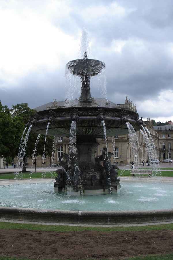 Am Schlossplatz in Stuttgart