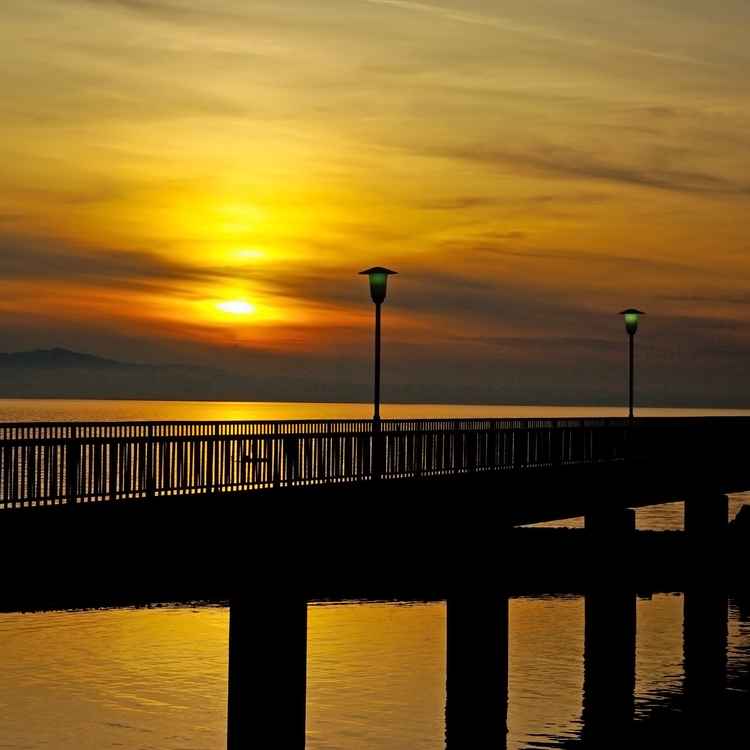 Wenn die Sonne im See versinkt