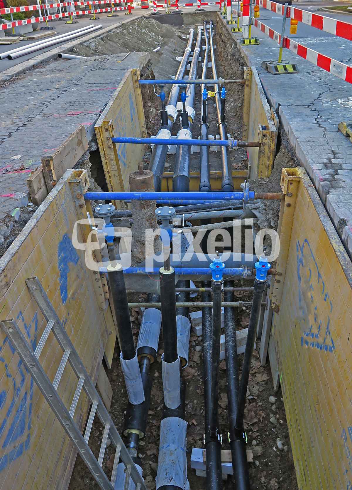 Blick unter den Strassenbelag
