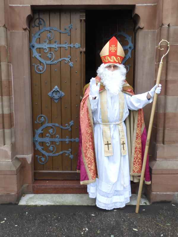 Der Nikolaus grüßt alle