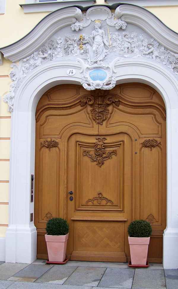 Verziertes Portal