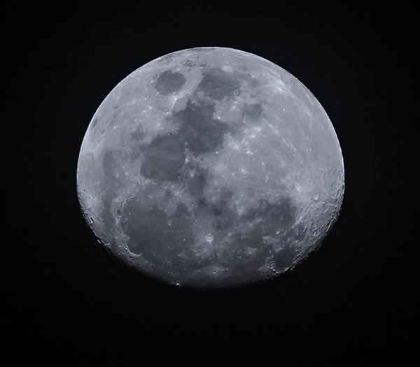 Mond vor Vollmond