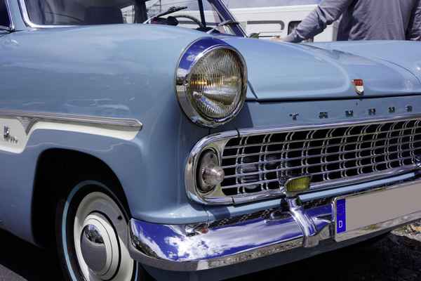 PKW-Oldie Ford Taunus 12m