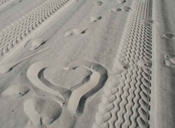 Spuren im Sand