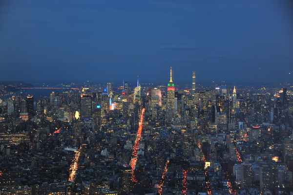 New York Uptown Skyline bei Dämmerung