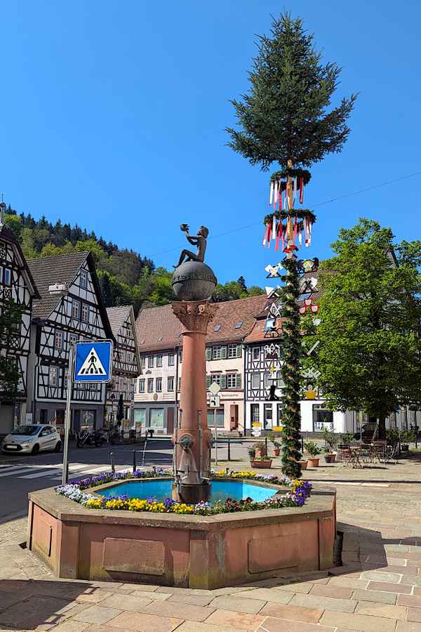Maibaum 2025 zu Neuenbürg
