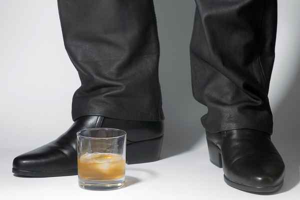 Gib mir den Drink!