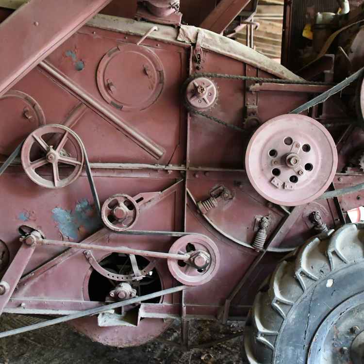 Getriebe von altem Mähdrescher