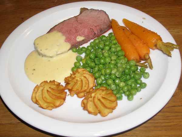 Roastbeef mit Sauce béarnaise