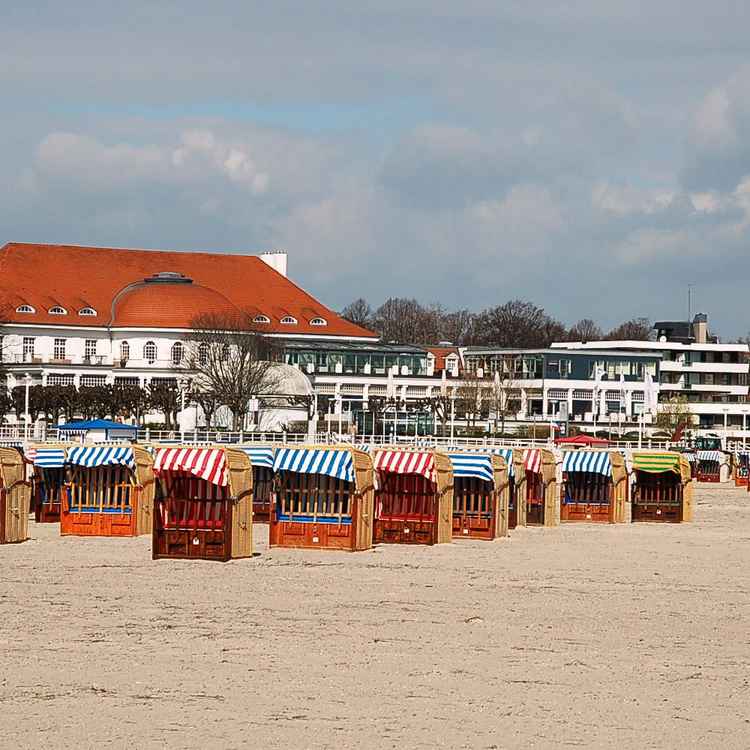 Ostseestrand Travemünde mit Hotel Casino