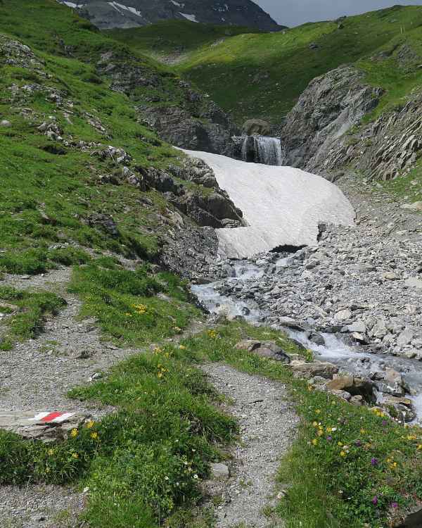 Nur noch wenig Schnee auf 2000 Meter