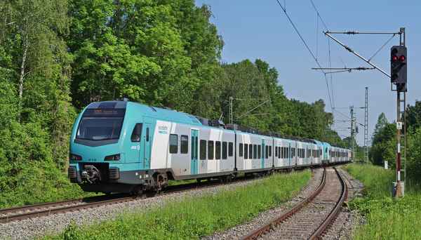 Eurobahn-Regionaltriebzug . . . .
