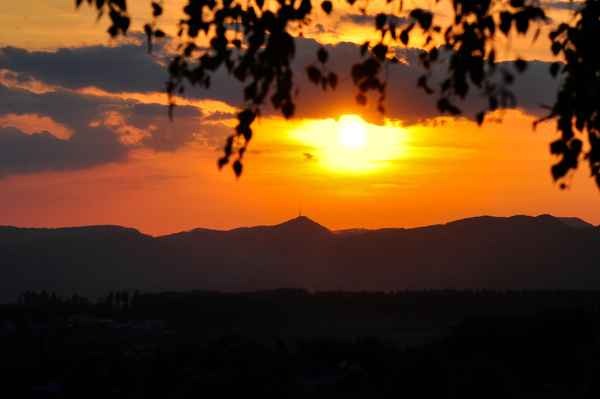 Sonnenuntergang über dem Jura