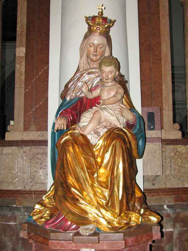 Salzburger Dom: Madonnenstatue