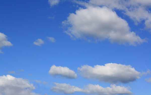 SCHÖNWETTERWOLKEN