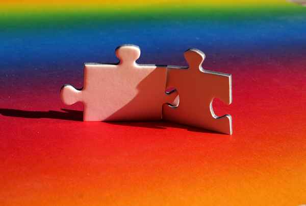 Puzzlepäärchen im Regenbogenland