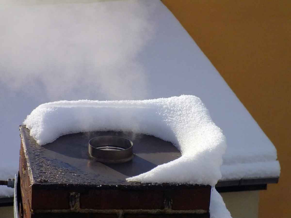 Qualmende Esse im Winter