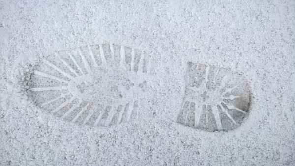 Schuhabdruck im Schnee
