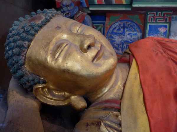 Liegender Buddha