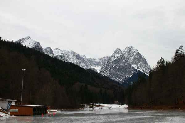 Rießersee mit Waxenstein