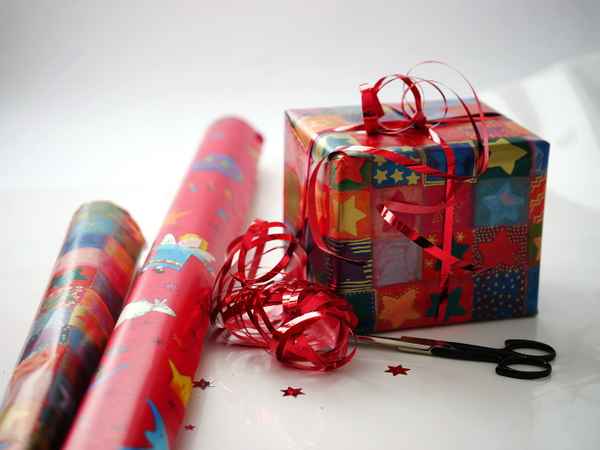 Geschenke einpacken . . .
