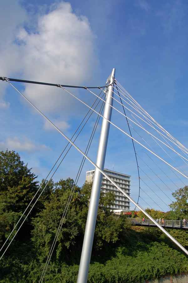 Sassnitz - Die neue Fußgängerbrücke von der Stadtmitte hinunter zum Hafengelände