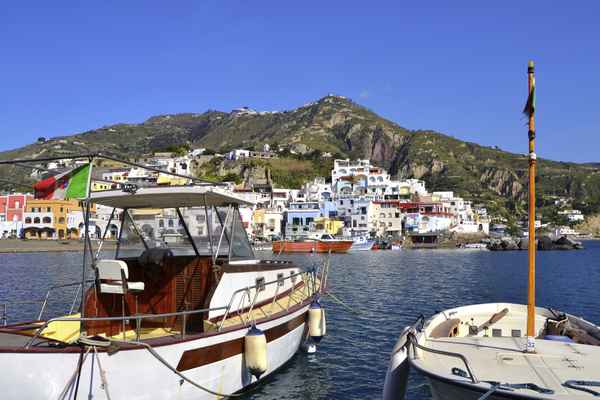 Sant' Angelo d' Ischia - Dorf mit Hafen