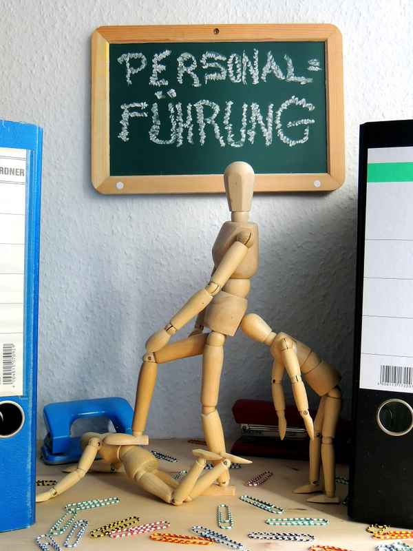 "PERSONALFÜHRUNG"