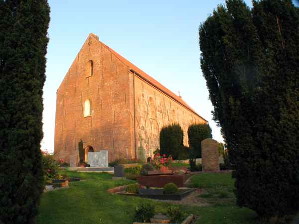 Minsen Kirche von hinten