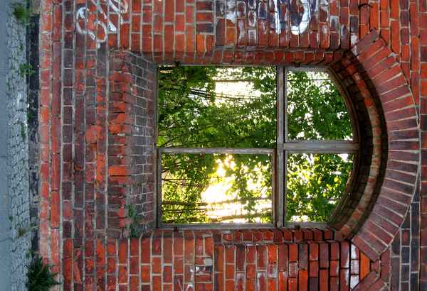 Ruinenfenster 1/2