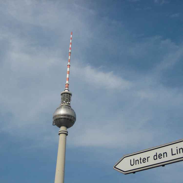 Berliner Fernsehturm - Unter den Linden
