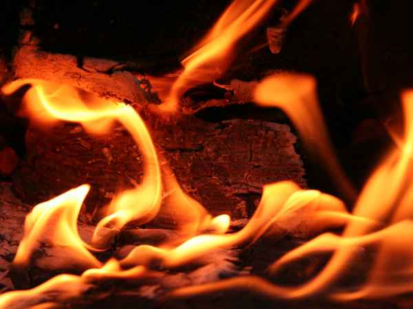 Lagerfeuer.