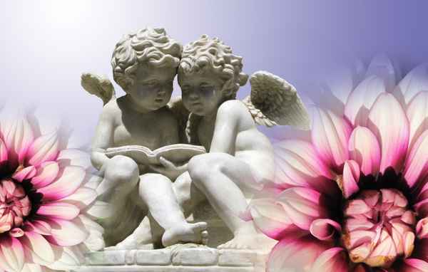 Zwei, die über die Menschheit wachen