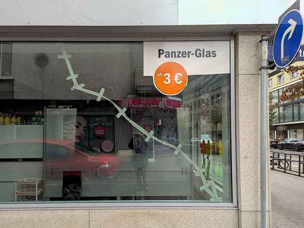 Panzerglas 3€
