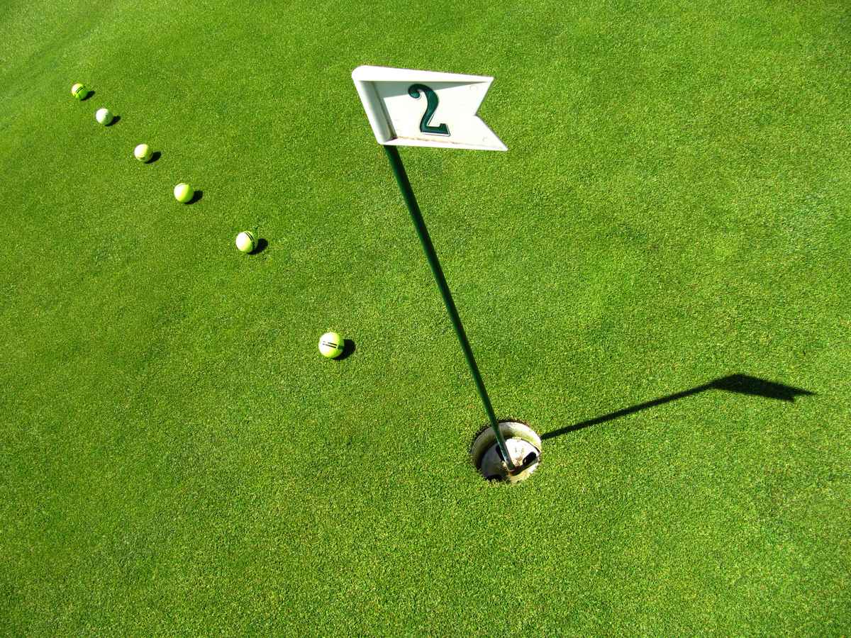 Übungen auf dem Putting-Grün 1