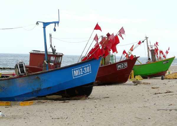 drei Fischerboote nach dem Fang