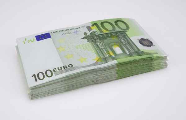 100-Euro-Scheine gestapelt, Geldscheine, Geldstapel