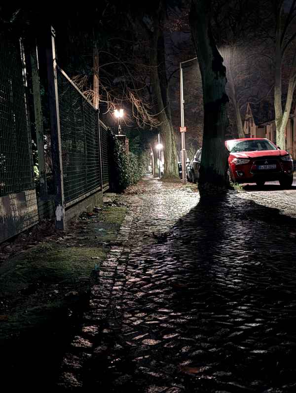 Dunkle Strasse