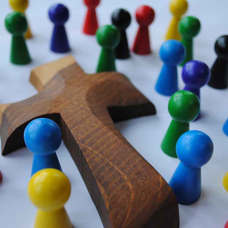 Gemeinschaft ums Kreuz