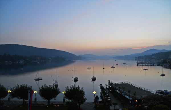 Sonnenaufgang über dem Wörthersee